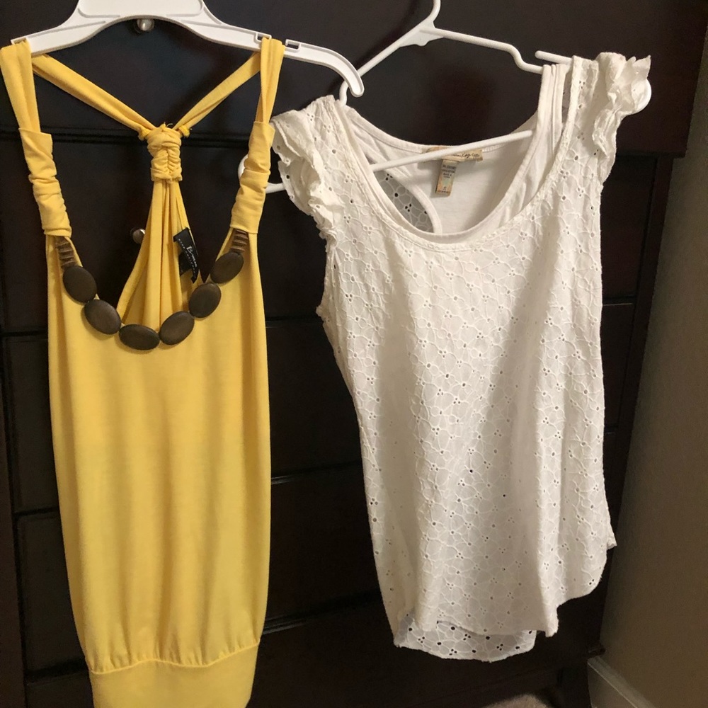 sleeveless tops